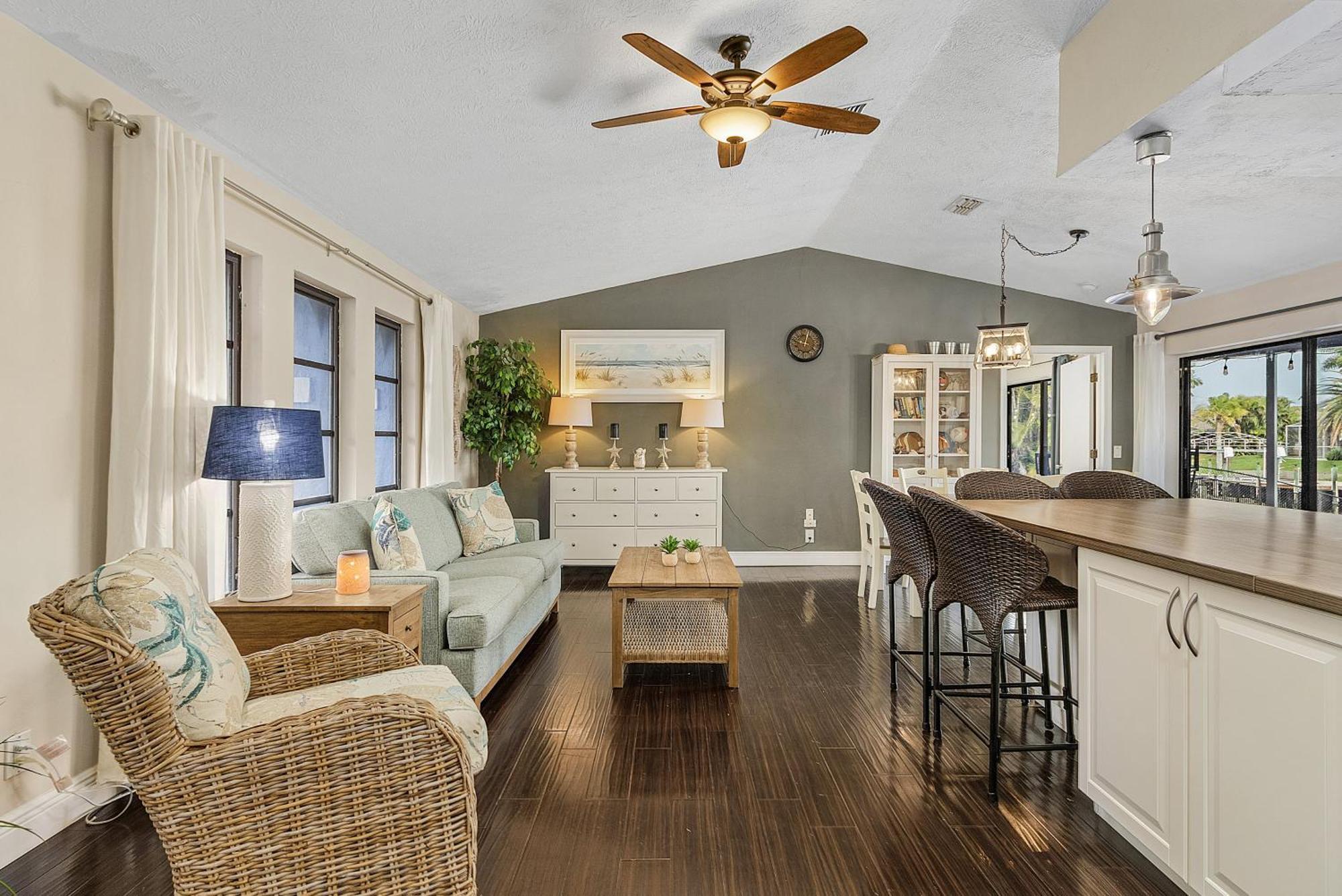 Canal-Front Oasis With Dock And Kayaks In Cape Coral! エクステリア 写真