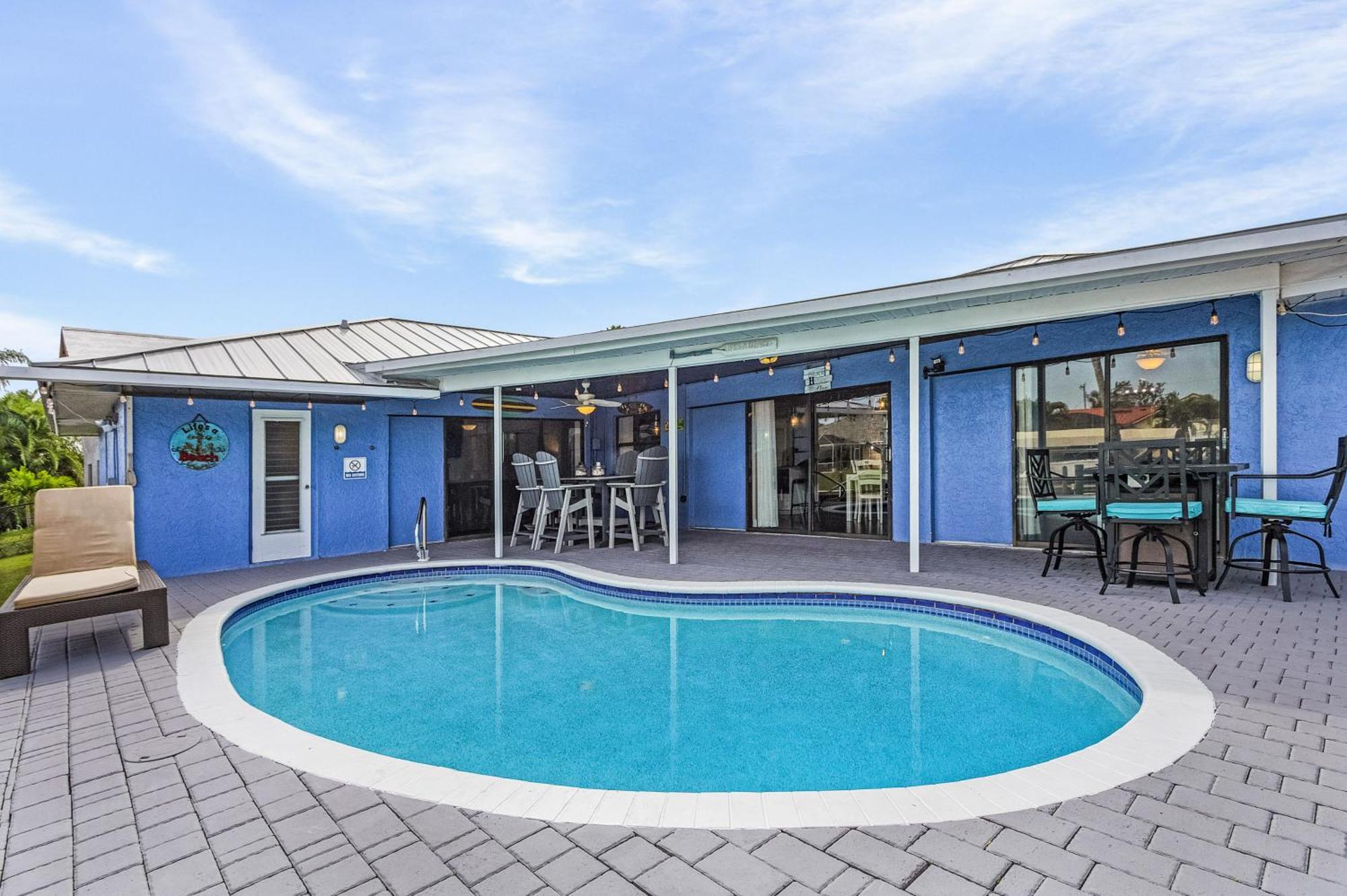 Canal-Front Oasis With Dock And Kayaks In Cape Coral! エクステリア 写真